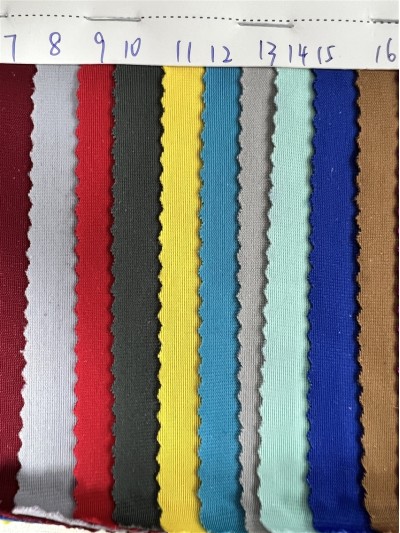 DG-BT  再生滌綸啞光萊卡  成分：：82%再生滌  18%氨綸  克重：180g/㎡ 幅寬：150CM 正面照